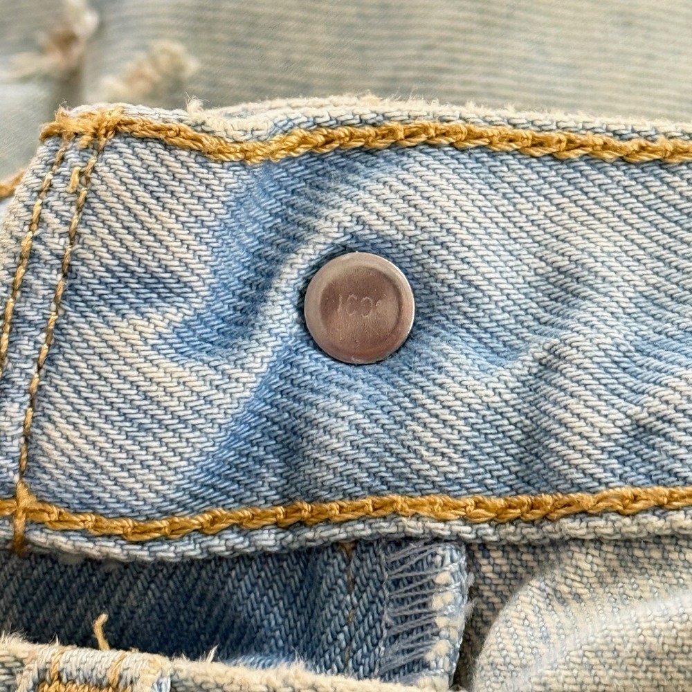 Levis Premium Wedgie Straight Distressed Light Wash Jeans 32x28 34964-0121 - Picture 13 of 16